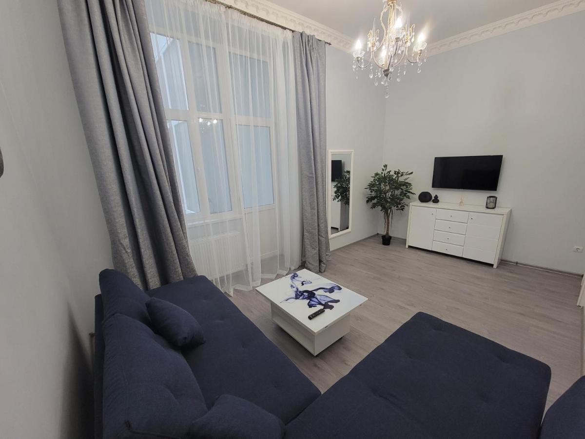 Warm & Cozy Apartment In The Heart Of Historical ลวีฟ ภายนอก รูปภาพ
